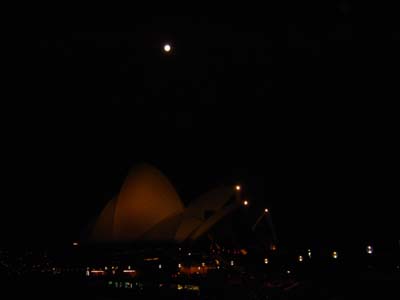 Bild058: Opera of Sydney - bei Vollmond