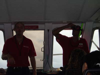 Bild074: Here we are ! The Reef Magic Diving-crew.