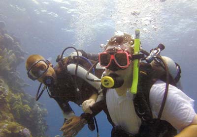 Bild069: Gluck, Gluck ! - a German goes under