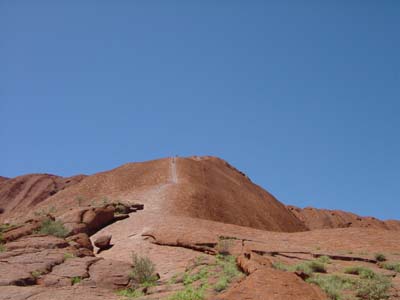 Bild107: Der Aufstieg zum Gipfel des Ayers Rock