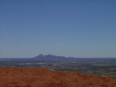 Bild101: Ostseite des Uluru