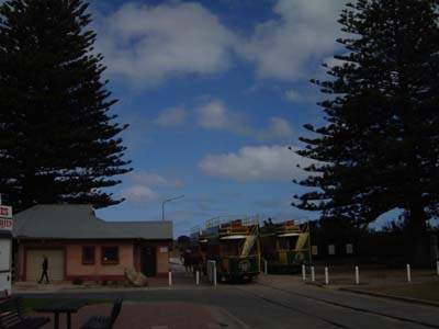 Bild140: Der Gaul vor den historischen Karren