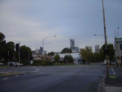 Bild172: Vorplatz am Hotel