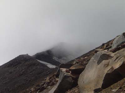 Bild202: Unterhalb der Kraterrandes - Blick nach Osten