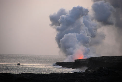 Bild34: Lava-Flu in den PazifikHonolulu Sundowner