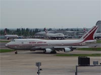 Boeing747-437 / VT-ESM in London