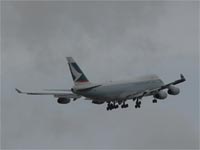 Boeing 747-467 F/SCD / B-HUO / Take off in London