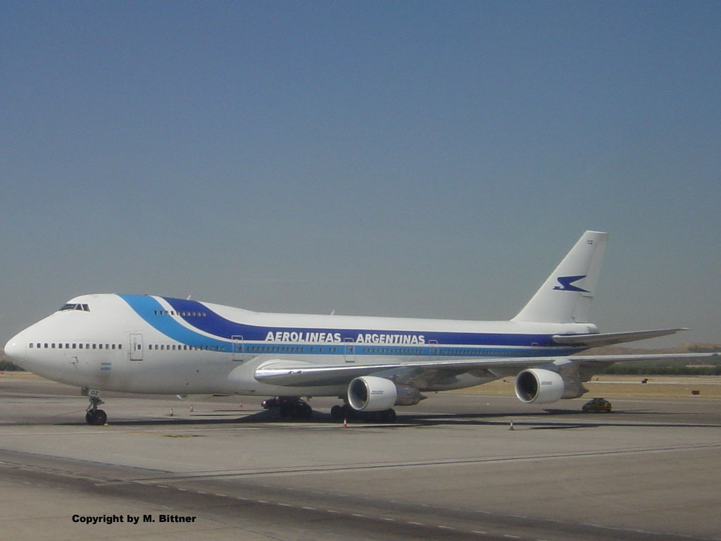 Boeing 747-287B / LV-OOZ