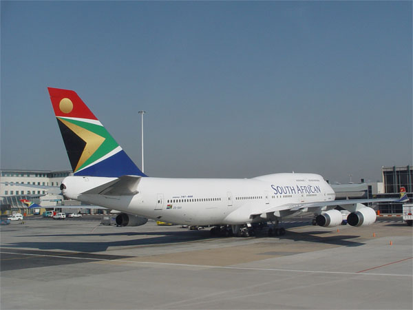 Boeing 747-444 / ZS-SAV 