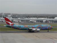 Boeing747-338 / VH-EBU in Sydney